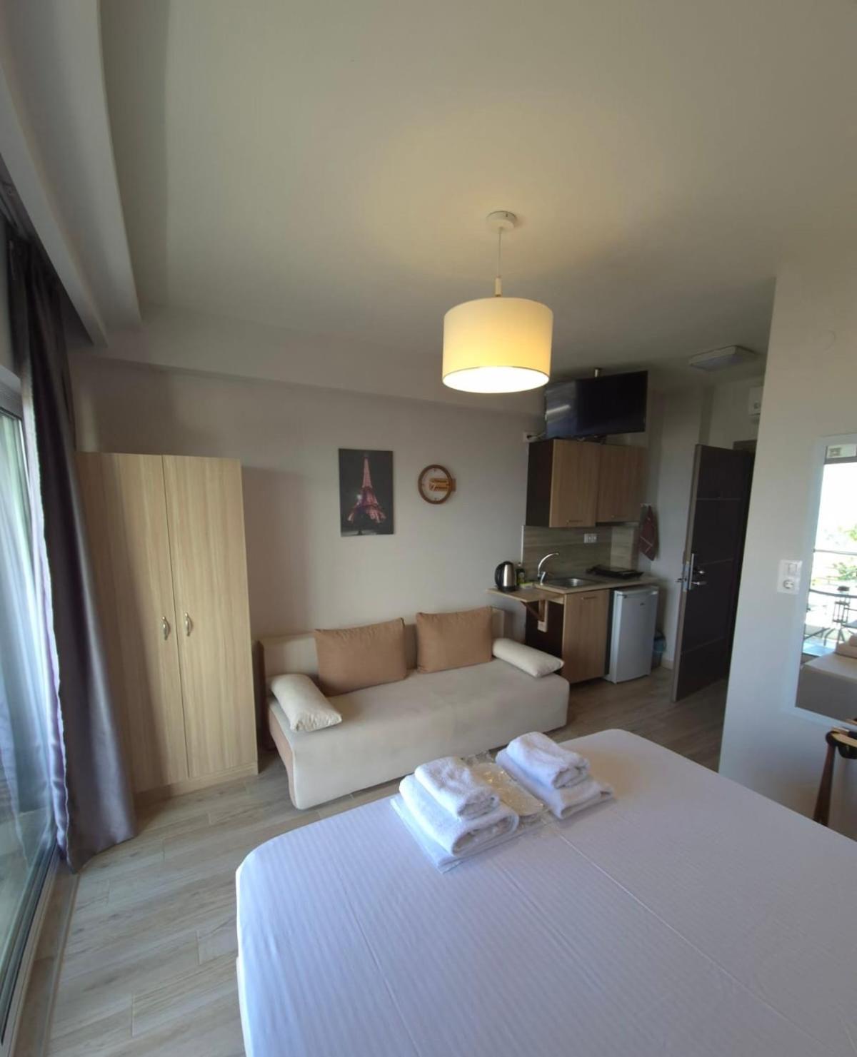 Nikolaidis Apartments Νέα Πλάγια Δωμάτιο φωτογραφία
